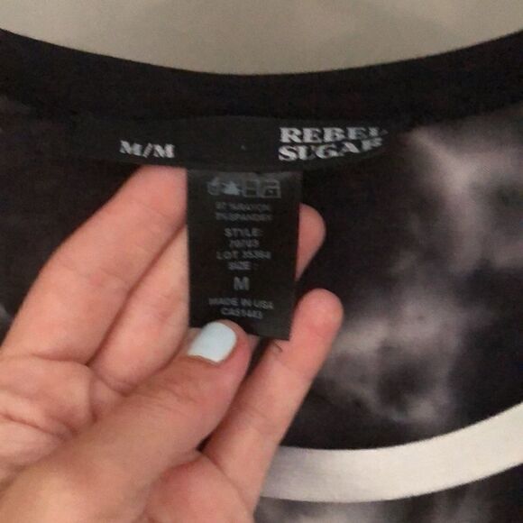 Rebel Sugar tie dye tie front tee sz M - Picture 3 of 3